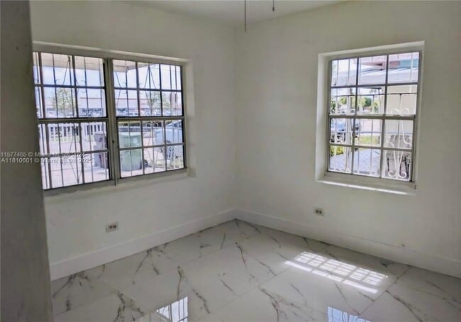 Foto del edificio - 1220 E 10th Ave