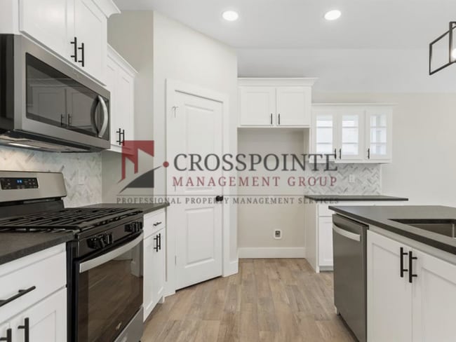 Building Photo - Beautiful and Spacious 3-Bedroom, 2-Bath Rental Home with Modern Finishes