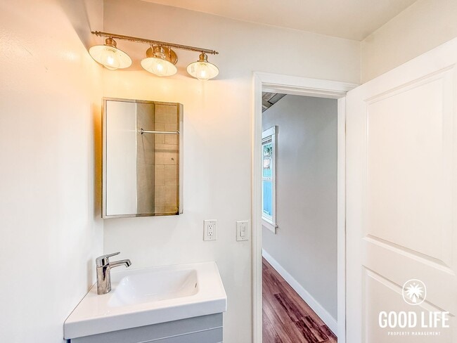 Building Photo - Studio in City Heights with Granite Kitchen, Ceiling Fan & Private Setting