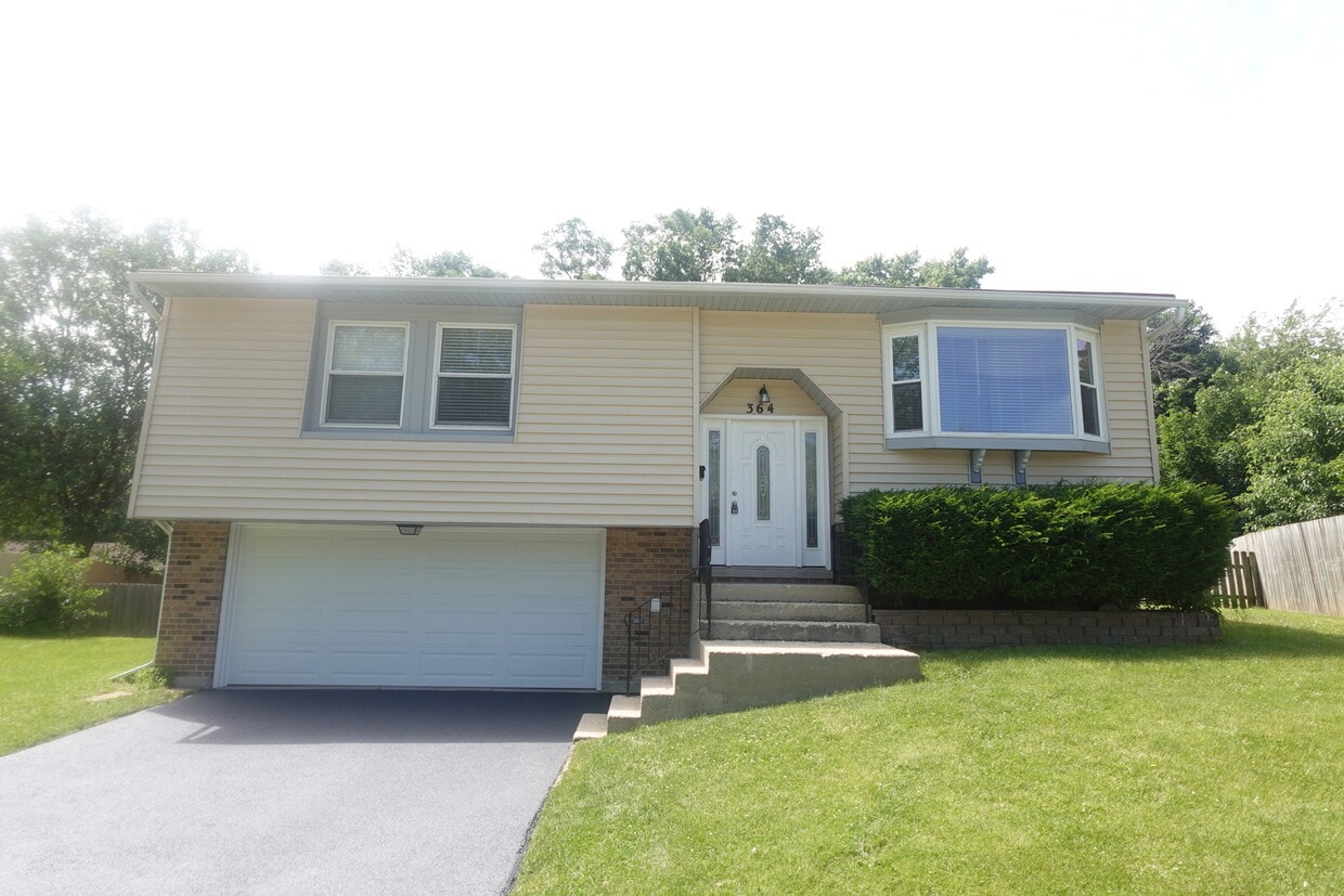 Primary Photo - 364 S Waverly Ct