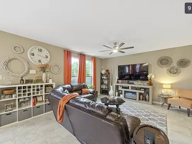 Foto del edificio - 4 Bedroom Single Family Home in San Antonio