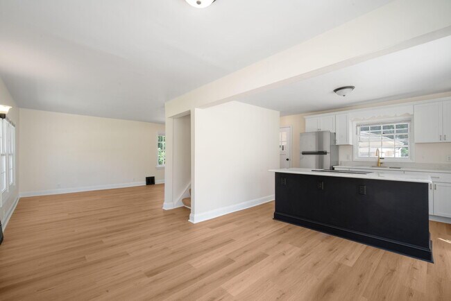 Foto del edificio - 8104 N 44th St