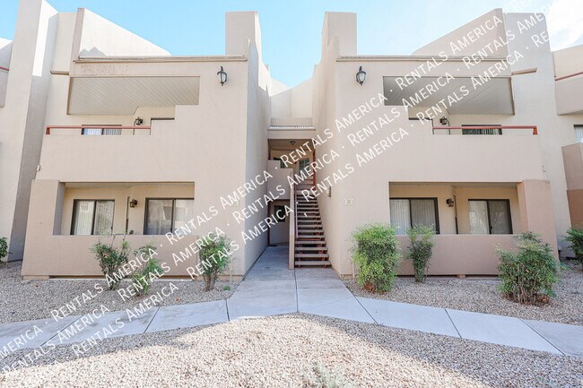 Foto del edificio - 4850 E Desert Cove Ave