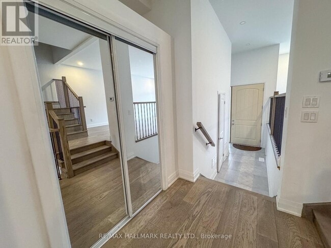 Building Photo - 22 Direzze Ct