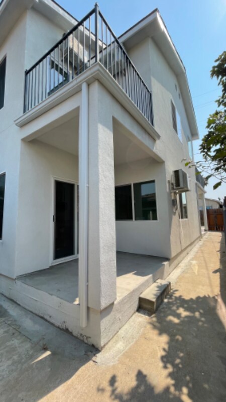 Foto del edificio - 2577 Fairmount Ave