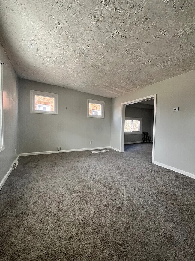 Foto del edificio - 4679 E 144th St