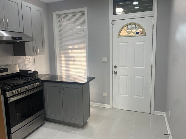 Foto del edificio - 3748 N Clifton Ave