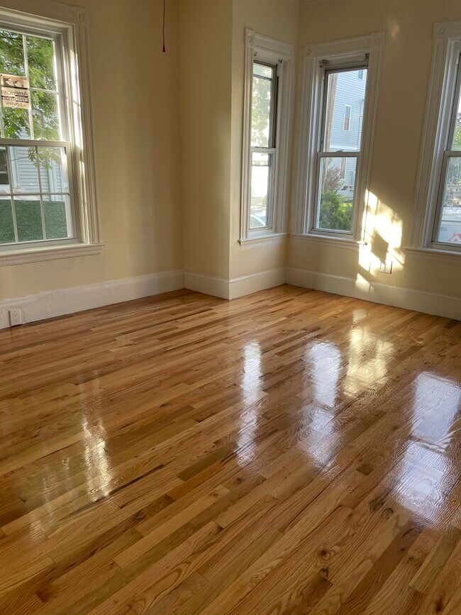 Living room - 44 Mansfield St
