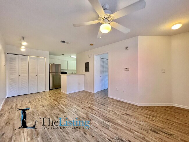 Foto del edificio - 9126 Lake Chase Island Way