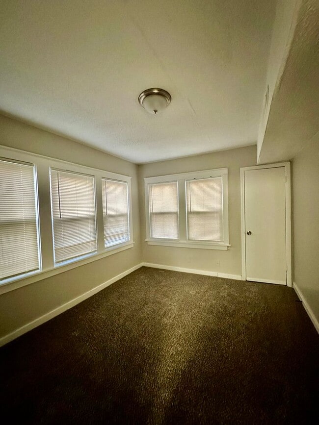 Foto del edificio - 2617 Benton Blvd