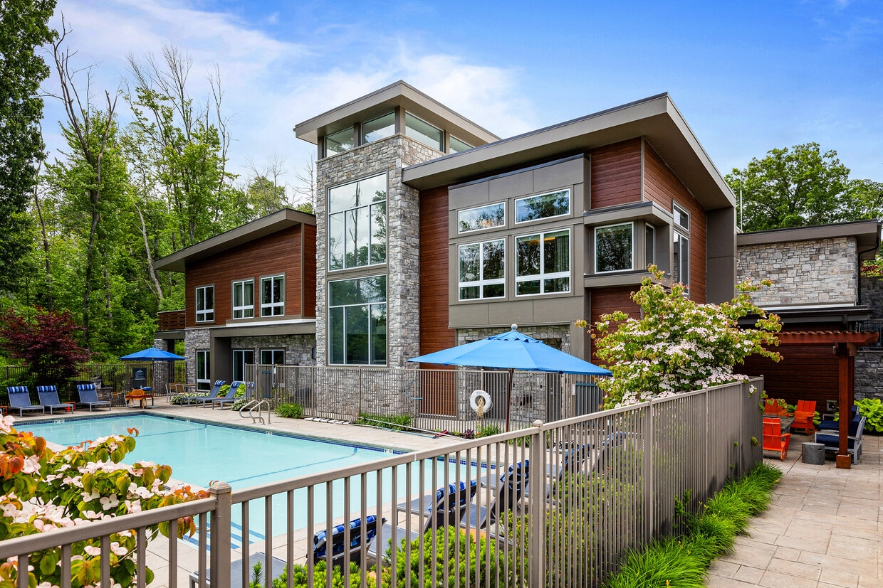 Halstead Marlborough Apartments in Marlborough, MA