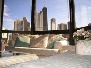 Foto del edificio - 1000 N LaSalle Dr