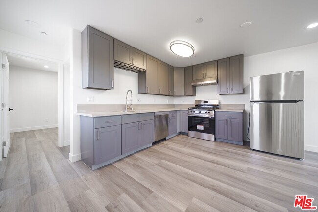 Building Photo - 4110 Normandie Ave