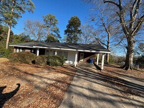 Building Photo - 1612 Celeste Dr