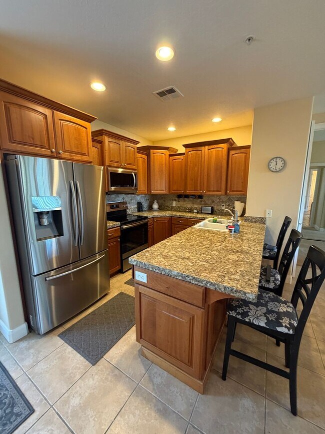 Building Photo - 3 Bedroom, 2 bath condo near Sun Brook Golf Course!