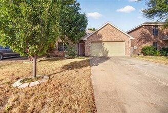 Building Photo - 5916 Crestview Dr