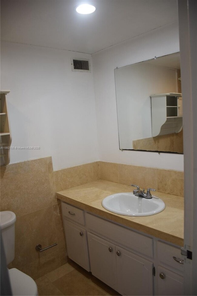 Foto del edificio - 145 SE 25th Rd
