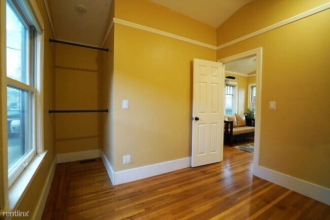 Building Photo - 3 br, 1 bath House - 8409 Iris St 1