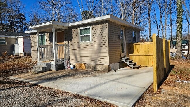 Photo - 1372 Ridge Rd House