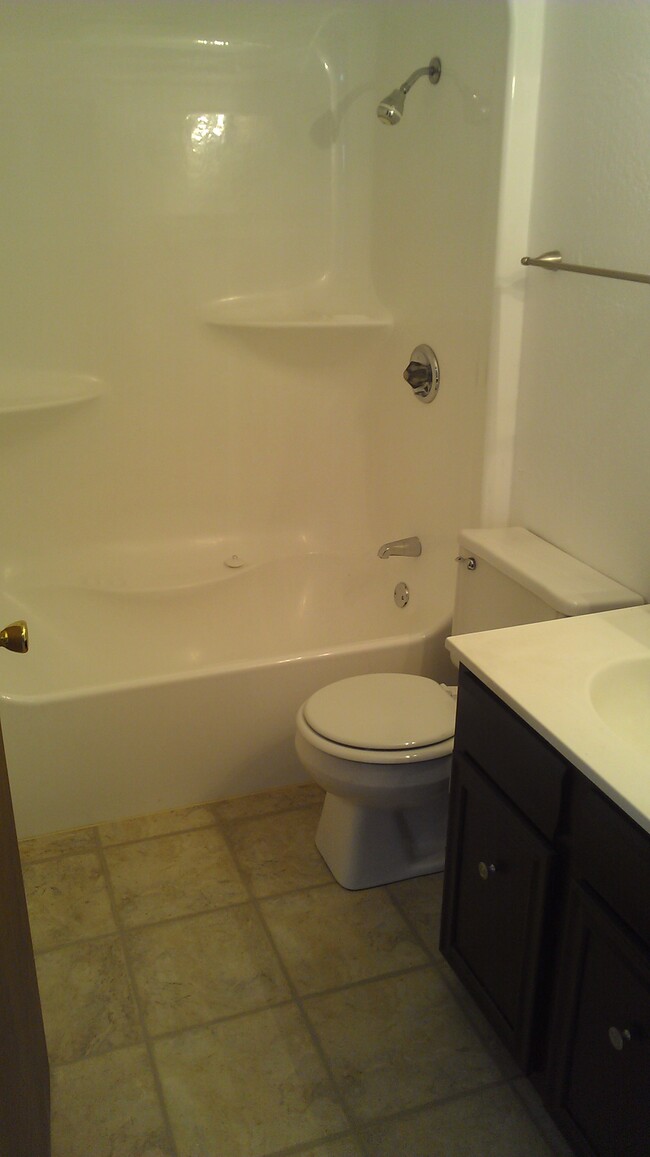 Building Photo - 1401 Sheri Ct