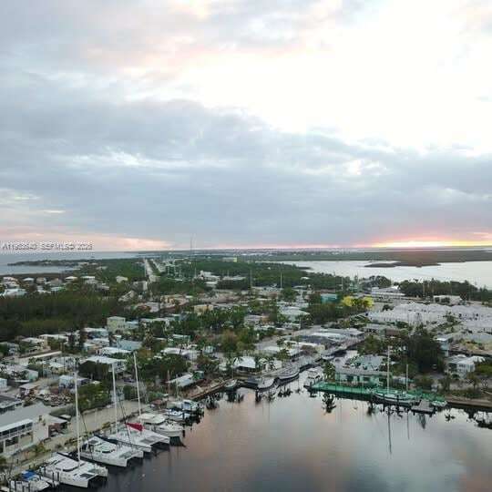 Foto del edificio - 118 Burgundy Dr