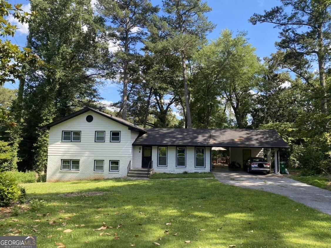 Primary Photo - 1317 Dunwoody Ln NE