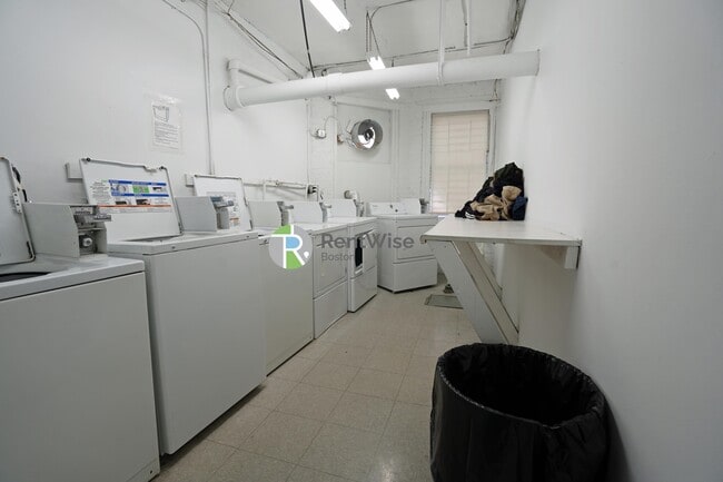 Foto del edificio - 38 Hemenway St