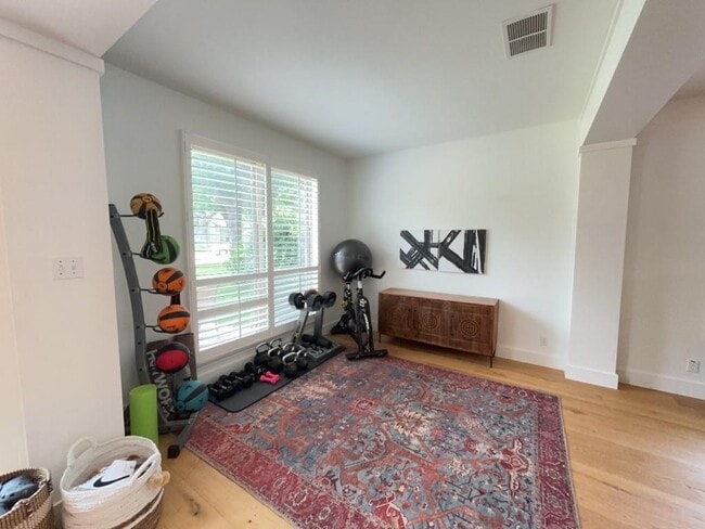 Building Photo - 905 Sweetwater Cove