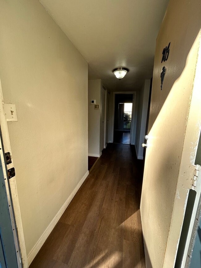 Building Photo - Brandy Wine Rental