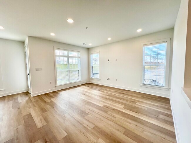 Building Photo - 401 Cranford Way