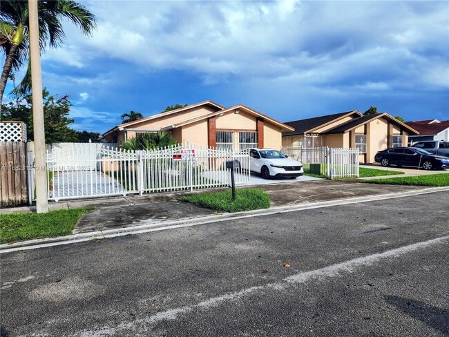 Building Photo - 20847 SW 118th Ct