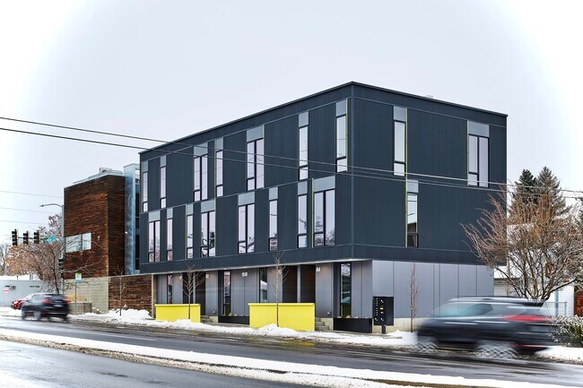 Building Photo - 1816 N Hamilton St