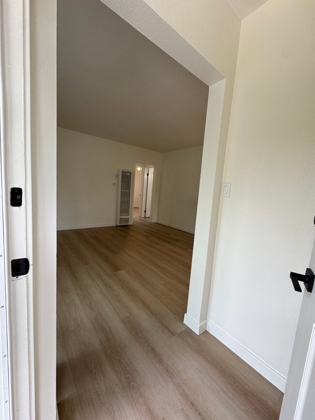 Photo - 11824 Ocean Park Blvd Apartment