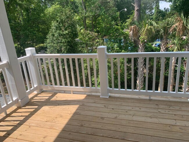 Foto del edificio - 4207 Labrador Ln