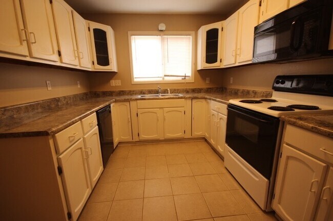 Foto del edificio - Large Townhouse in SE Huntsville