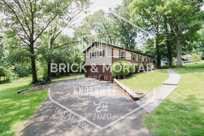 Foto del edificio - 7117 Bonny Kate Dr