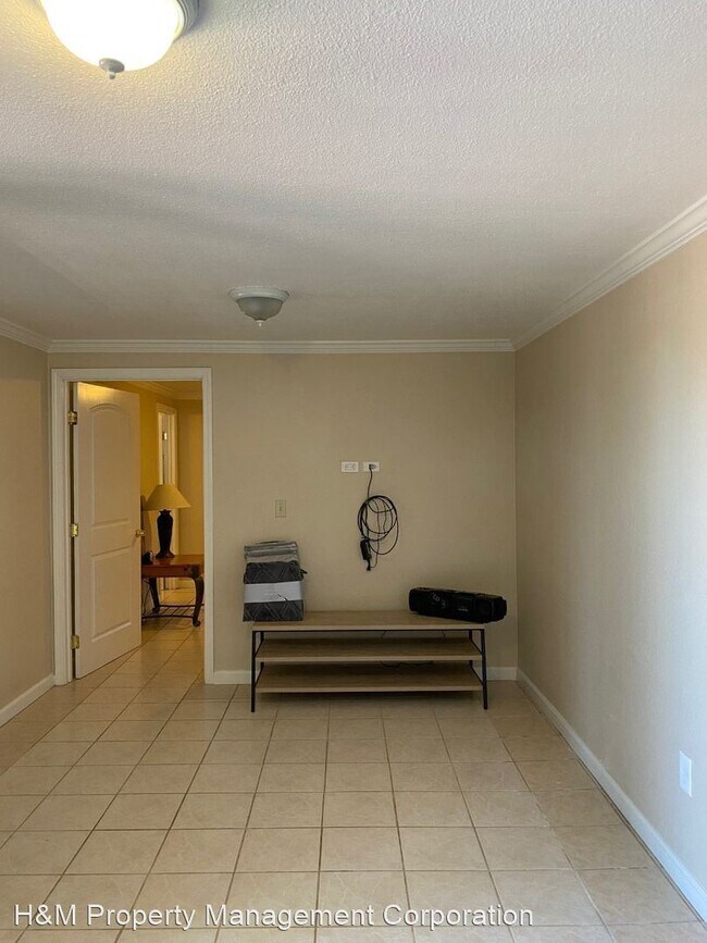 Foto del edificio - 7465 Lovers Ln