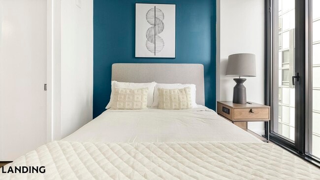 Building Photo - 1320 4th St NE