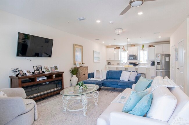 Foto del edificio - 14558 Salt Meadow Dr