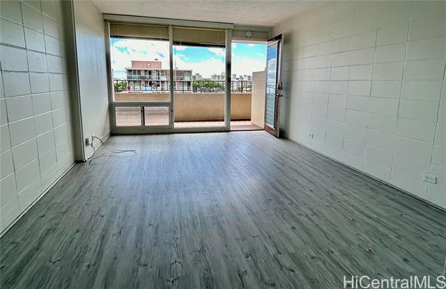 Building Photo - 1710 Makiki St