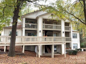 Building Photo - 1001 Churchill Downs Ct