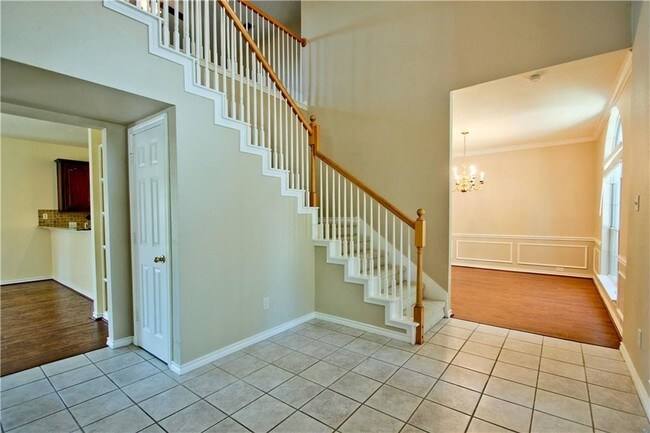 Building Photo - 8304 Novaro Dr