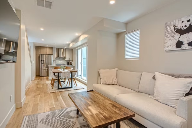 Photo - 1348 Zenobia St Townhome