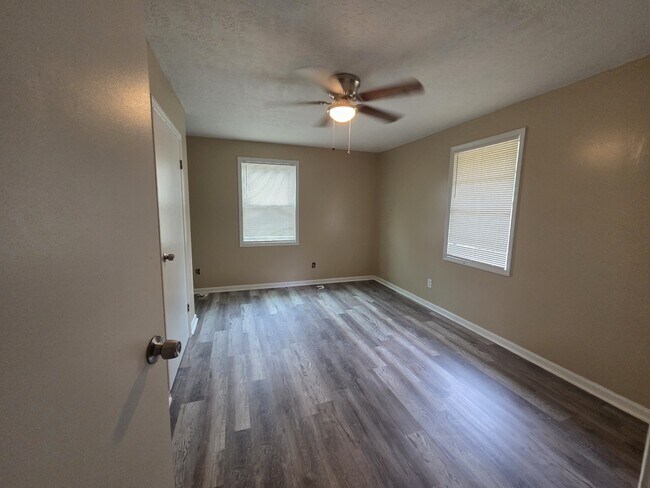 Building Photo - 3318 Winn Dr
