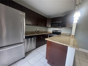 Building Photo - 1708 Park Meadows Dr