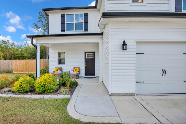 Building Photo - 245 Lonesome Glory Dr