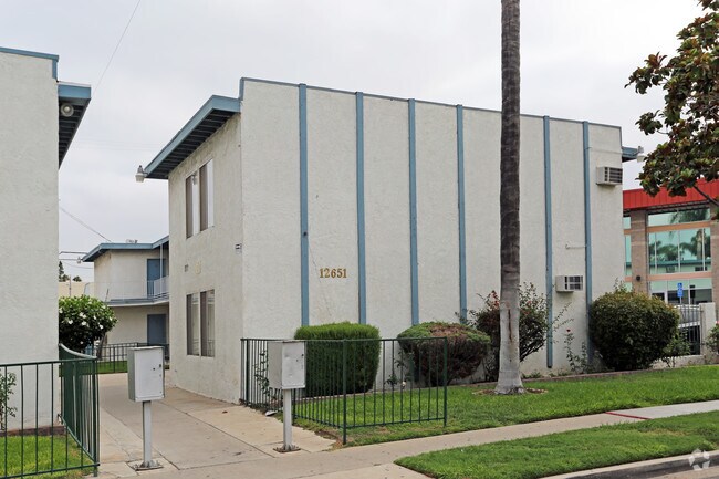 Foto del edificio - Tudor Grove Apartments