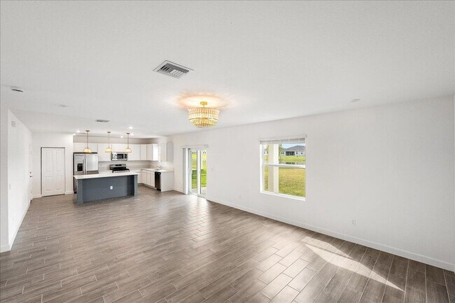 Foto del edificio - 6338 Windwood Wy