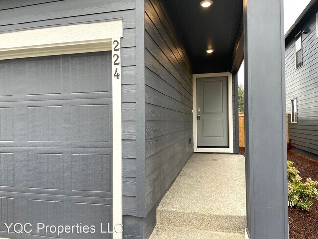 Building Photo - 4 br, 2.5 bath House - 224 N 28th Place