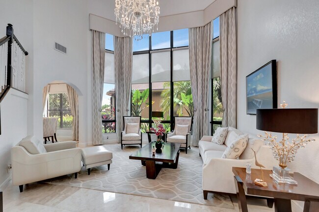 Foto del edificio - 10699 Versailles Blvd